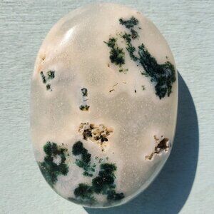 Moss Agate Palm Pillow Stone
